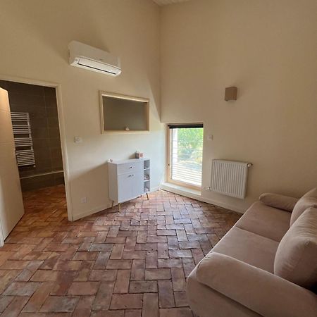 La Bergerie Des Amandiers Chambres Et Table D'Hotes Malataverne Екстериор снимка