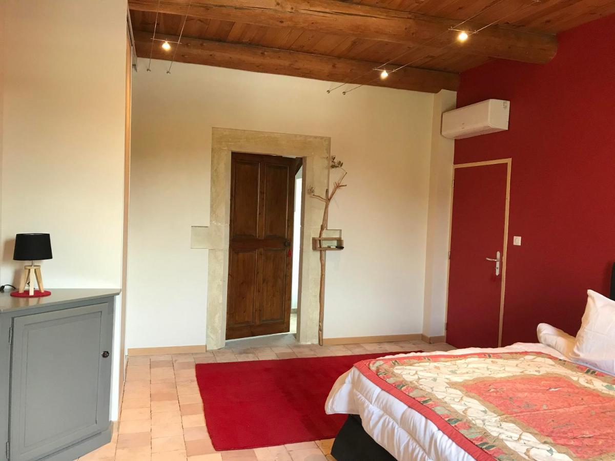 La Bergerie Des Amandiers Chambres Et Table D'Hotes Malataverne Екстериор снимка